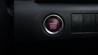 Used 2017 Honda BR-V [2016-2020] V CVT Petrol Petrol Automatic top_features Keyless start