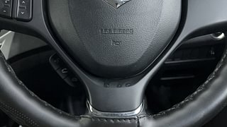 Used 2020 Maruti Suzuki Baleno [2019-2022] Zeta Petrol Petrol Manual top_features Airbags