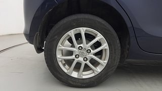 Used 2020 Maruti Suzuki Swift [2017-2021] ZXI Petrol Manual tyres RIGHT REAR TYRE RIM VIEW