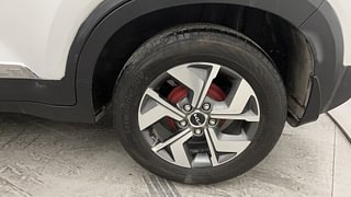 Used 2023 Kia Sonet HTE 1.5 Diesel IMT Diesel Manual tyres LEFT REAR TYRE RIM VIEW