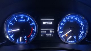 Used 2015 Toyota Corolla Altis [2014-2017] G Petrol Petrol Manual interior CLUSTERMETER VIEW