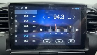 Used 2017 Hyundai Grand i10 [2013-2017] Sportz 1.2 Kappa VTVT Petrol Manual top_features Integrated (in-dash) music system