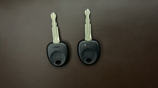 Used 2023 Kia Sonet HTE 1.5 Diesel IMT Diesel Manual extra CAR KEY VIEW