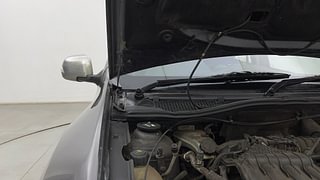 Used 2018 Renault Duster [2017-2020] RXS CVT Petrol Petrol Automatic engine ENGINE RIGHT SIDE HINGE & APRON VIEW