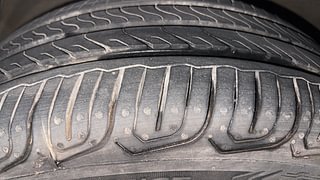 Used 2010 Hyundai i20 [2008-2012] Asta 1.2 Petrol Manual tyres LEFT FRONT TYRE TREAD VIEW