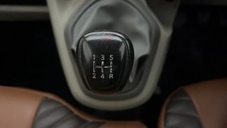 Used 2016 Datsun GO [2014-2019] T Petrol Manual interior GEAR  KNOB VIEW