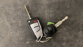 Used 2013 Maruti Suzuki Swift [2011-2017] ZXi Petrol Manual extra CAR KEY VIEW