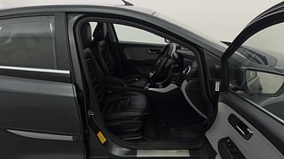 Used 2020 Tata Altroz XZ 1.2 Petrol Manual interior RIGHT SIDE FRONT DOOR CABIN VIEW