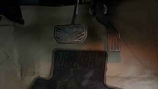 Used 2021 Maruti Suzuki Ciaz Alpha AT Petrol Petrol Automatic interior PEDALS VIEW
