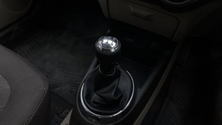 Used 2010 Hyundai i20 [2008-2012] Asta 1.2 Petrol Manual interior GEAR  KNOB VIEW