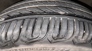 Used 2010 Hyundai i20 [2008-2012] Asta 1.2 Petrol Manual tyres RIGHT FRONT TYRE TREAD VIEW