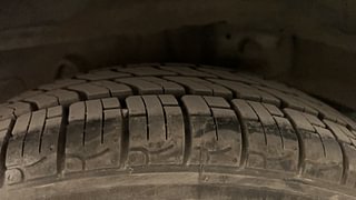 Used 2015 Hyundai Eon [2011-2018] Sportz Petrol Manual tyres RIGHT REAR TYRE TREAD VIEW