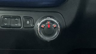 Used 2018 Renault Kwid [2015-2019] 1.0 Marvel Captain America Edition Petrol Automatic interior GEAR  KNOB VIEW