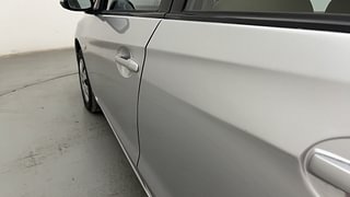 Used 2015 Honda Amaze [2013-2016] 1.2 S i-VTEC Petrol Manual dents MINOR SCRATCH