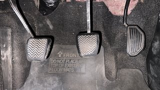 Used 2015 Toyota Corolla Altis [2014-2017] G Petrol Petrol Manual interior PEDALS VIEW