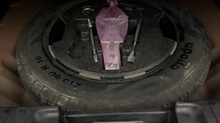 Used 2021 Maruti Suzuki Vitara Brezza [2020-2022] ZXI AT Petrol Automatic tyres SPARE TYRE VIEW