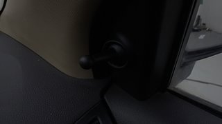 Used 2018 Hyundai Eon [2011-2018] Magna + Petrol Manual top_features Adjustable ORVM