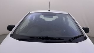 Used 2018 Hyundai Eon [2011-2018] Magna + Petrol Manual exterior FRONT WINDSHIELD VIEW