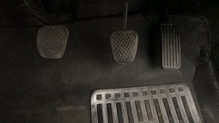 Used 2015 Honda Amaze [2013-2016] 1.2 S i-VTEC Petrol Manual interior PEDALS VIEW