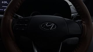 Used 2022 Hyundai Grand i10 Nios Sportz 1.2 Kappa VTVT CNG Petrol+cng Manual top_features Airbags