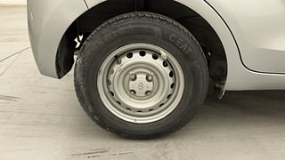 Used 2019 Hyundai New Santro 1.1 Magna AMT Petrol Automatic tyres RIGHT REAR TYRE RIM VIEW