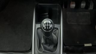 Used 2020 Maruti Suzuki Baleno [2019-2022] Zeta Petrol Petrol Manual interior GEAR  KNOB VIEW