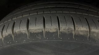 Used 2021 Maruti Suzuki Ciaz Alpha AT Petrol Petrol Automatic tyres RIGHT FRONT TYRE TREAD VIEW