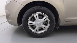Used 2010 Hyundai i20 [2008-2012] Asta 1.2 Petrol Manual tyres LEFT FRONT TYRE RIM VIEW