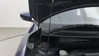 Used 2020 Maruti Suzuki Swift [2017-2021] ZXI Petrol Manual engine ENGINE RIGHT SIDE HINGE & APRON VIEW