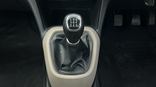 Used 2017 Hyundai Grand i10 [2013-2017] Sportz 1.2 Kappa VTVT Petrol Manual interior GEAR  KNOB VIEW