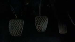 Used 2016 Datsun GO [2014-2019] T Petrol Manual interior PEDALS VIEW