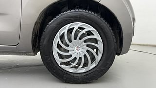 Used 2016 Datsun Redi-GO [2015-2019] T(O) 0.8L Limited Edition Petrol Manual tyres RIGHT FRONT TYRE RIM VIEW