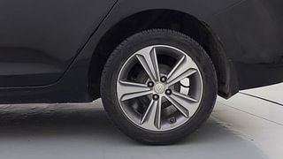 Used 2019 Hyundai Verna [2017-2020] 1.6 CRDI SX (O) AT Diesel Automatic tyres LEFT REAR TYRE RIM VIEW