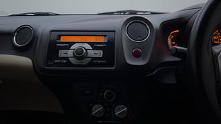 Used 2013 Honda Brio [2011-2016] S MT Petrol Manual top_features Integrated (in-dash) music system