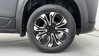 Used 2023 Renault Kiger RXZ Turbo CVT Petrol Automatic tyres RIGHT FRONT TYRE RIM VIEW
