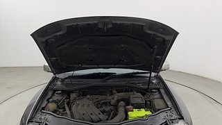 Used 2018 Renault Duster [2017-2020] RXS CVT Petrol Petrol Automatic engine ENGINE & BONNET OPEN FRONT VIEW