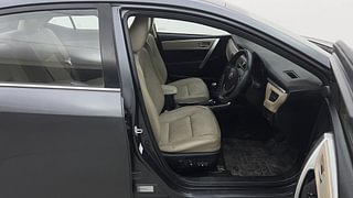 Used 2015 Toyota Corolla Altis [2014-2017] G Petrol Petrol Manual interior RIGHT SIDE FRONT DOOR CABIN VIEW