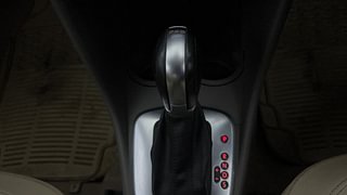 Used 2016 volkswagen Vento 1.5L Highline Diesel AT Diesel Automatic interior GEAR  KNOB VIEW