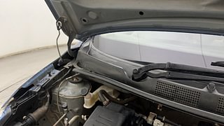 Used 2016 Datsun GO [2014-2019] T Petrol Manual engine ENGINE RIGHT SIDE HINGE & APRON VIEW
