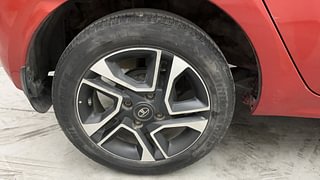 Used 2019 Tata Tiago [2018-2020] XZA+ AMT Petrol Automatic tyres RIGHT REAR TYRE RIM VIEW