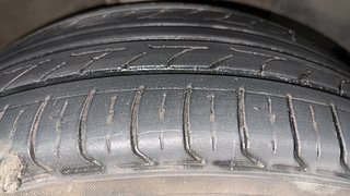 Used 2019 Hyundai Verna [2017-2020] 1.6 CRDI SX (O) AT Diesel Automatic tyres RIGHT FRONT TYRE TREAD VIEW