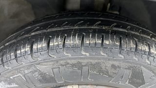 Used 2018 Renault Kwid [2015-2019] 1.0 Marvel Captain America Edition Petrol Automatic tyres RIGHT FRONT TYRE TREAD VIEW