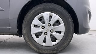 Used 2012 Hyundai i10 Sportz 1.2 Kappa2 Petrol Manual tyres RIGHT FRONT TYRE RIM VIEW
