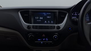 Used 2019 Hyundai Verna [2017-2020] 1.6 CRDI SX (O) AT Diesel Automatic interior MUSIC SYSTEM & AC CONTROL VIEW