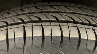 Used 2014 Maruti Suzuki Alto 800 Lxi CNG Petrol+cng Manual tyres RIGHT FRONT TYRE TREAD VIEW