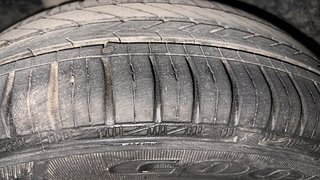Used 2013 Honda Brio [2011-2016] S MT Petrol Manual tyres RIGHT REAR TYRE TREAD VIEW