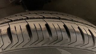 Used 2015 Hyundai Eon [2011-2018] Sportz Petrol Manual tyres LEFT FRONT TYRE TREAD VIEW