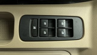 Used 2018 Mahindra TUV300 [2015-2020] T4 Plus Diesel Manual top_features Power windows