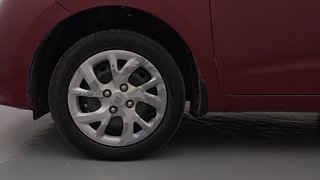 Used 2017 Hyundai Grand i10 Sportz 1.2 Kappa VTVT Petrol Manual tyres LEFT FRONT TYRE RIM VIEW