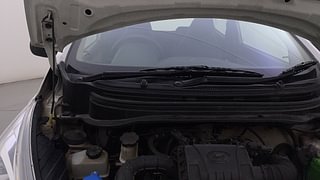 Used 2018 Hyundai Eon [2011-2018] Magna + Petrol Manual engine ENGINE RIGHT SIDE HINGE & APRON VIEW